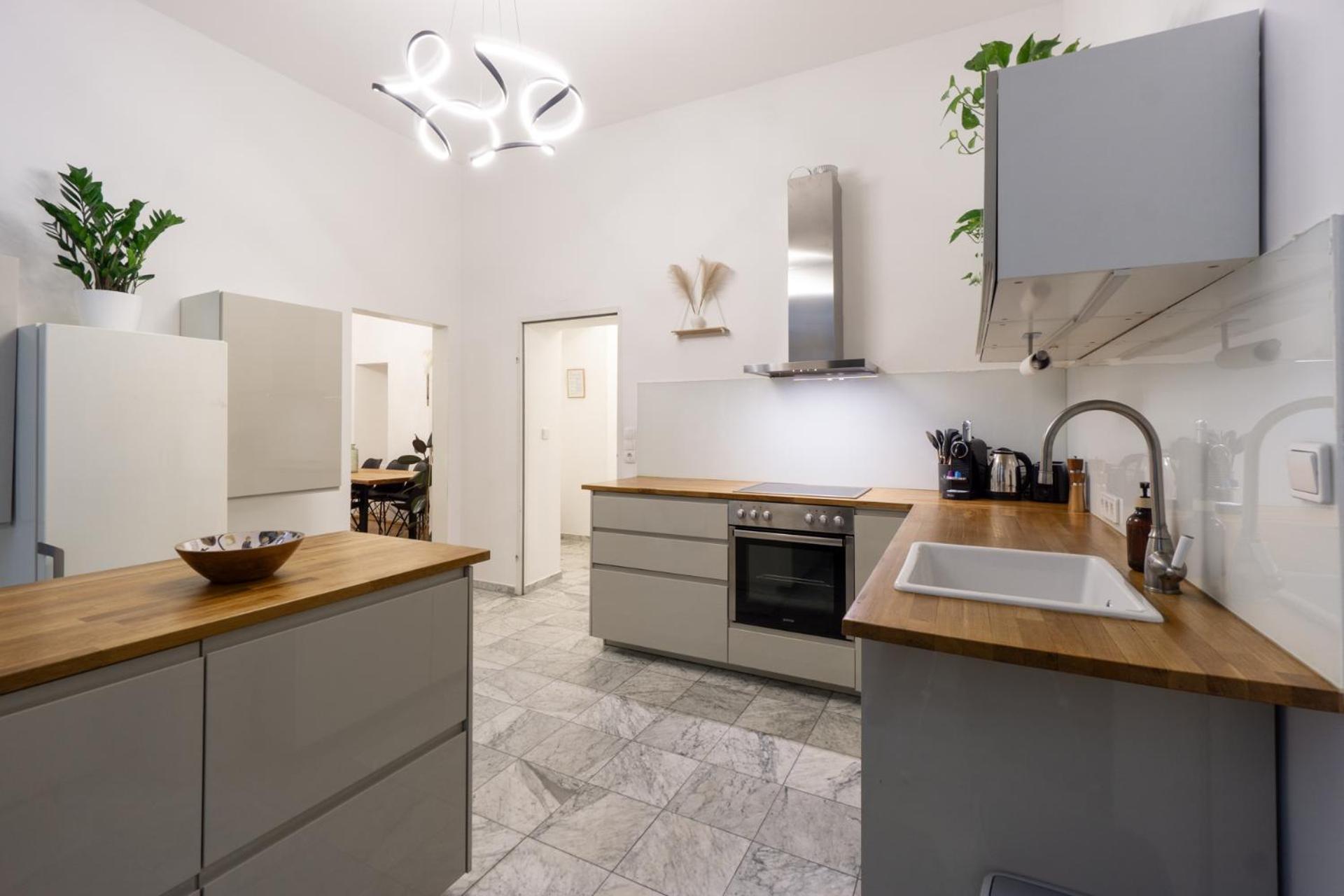 Central Apartment In Viennese Old Building Exterior photo
